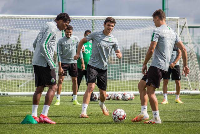 浓眉37+15八村塁生涯新高 湖人大胜爵士3连胜