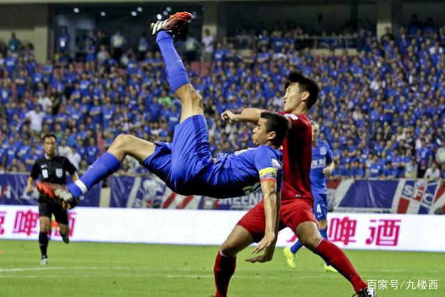 高尔夫球重庆女子公开赛：泰国球手纳塔克里塔逆转夺冠